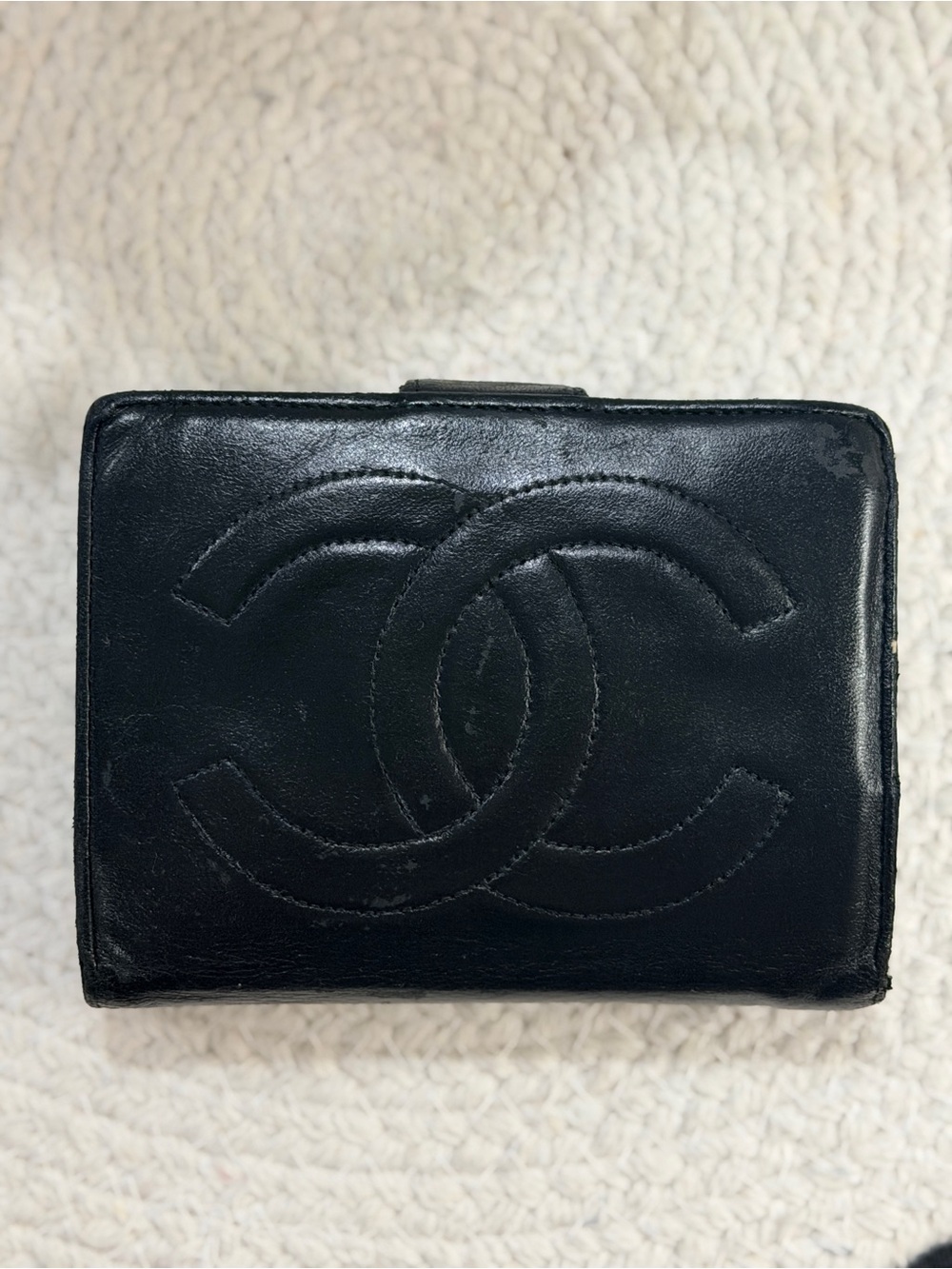 CHANEL Black Vintage Compact Wallet | Classic CC Logo - PreLOVED ❣️